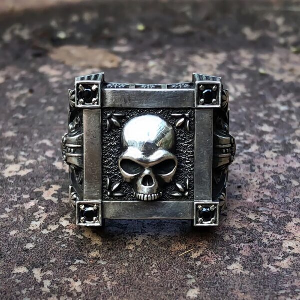 EYHIMD Gothic Skull Flower Black Zircon Crystal Stainless Steel Signet Ring Fashion Mens and Woman Punk Biker Jewelry