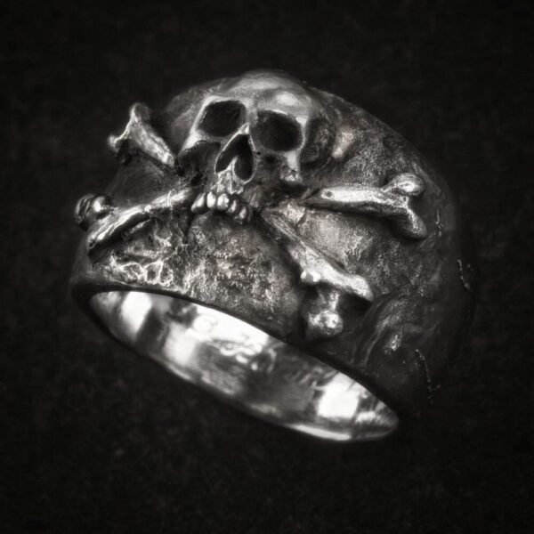 EYHIMD Vintage Crossbones Pirate Skull Ring Mens Silver Color Biker Stainless Steel Rings