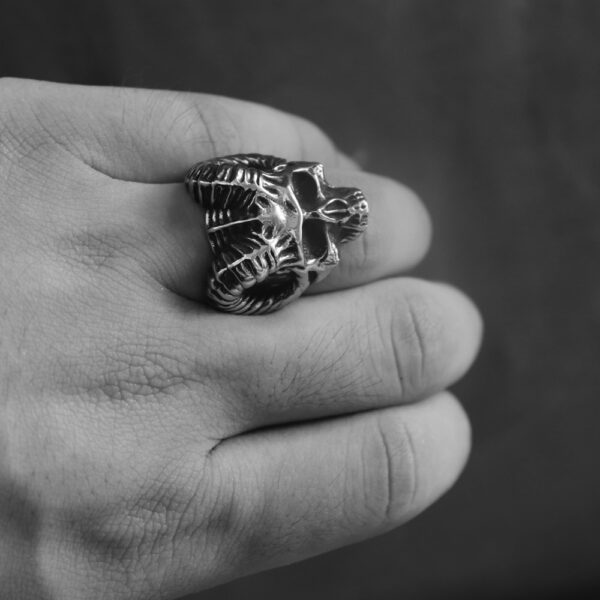 Unique Horned Devil Skull Rings Mens Satan Demon Stainless Steel Ring Punk Biker Jewelry